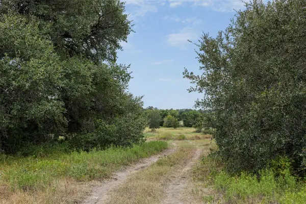 9365 Bauer Road, Fayetteville, TX 78940