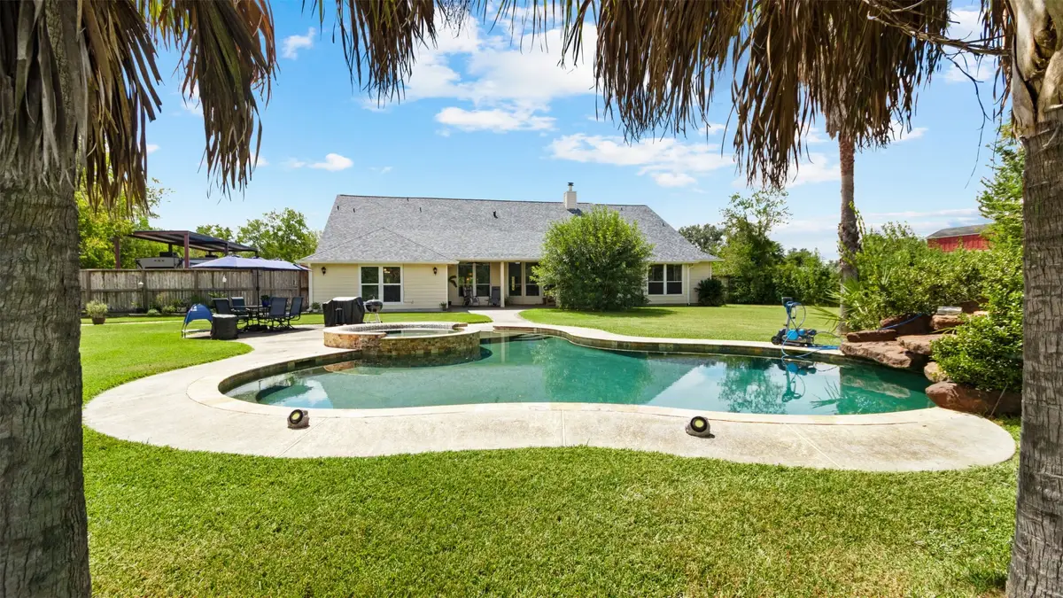 111 County Road 932, Alvin, TX 77511 - #1