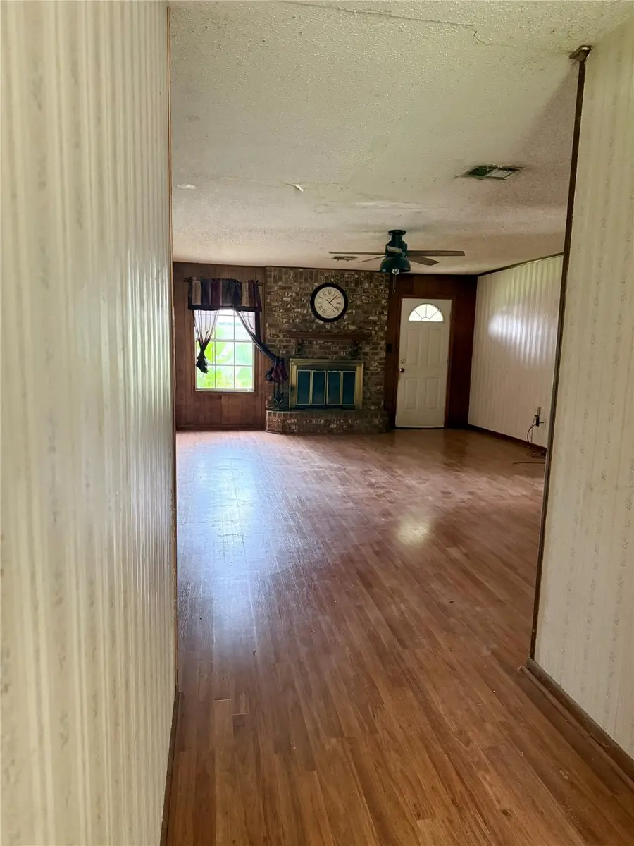 3413 Glen Haven Drive, Bay City, TX 77414 - Image #3