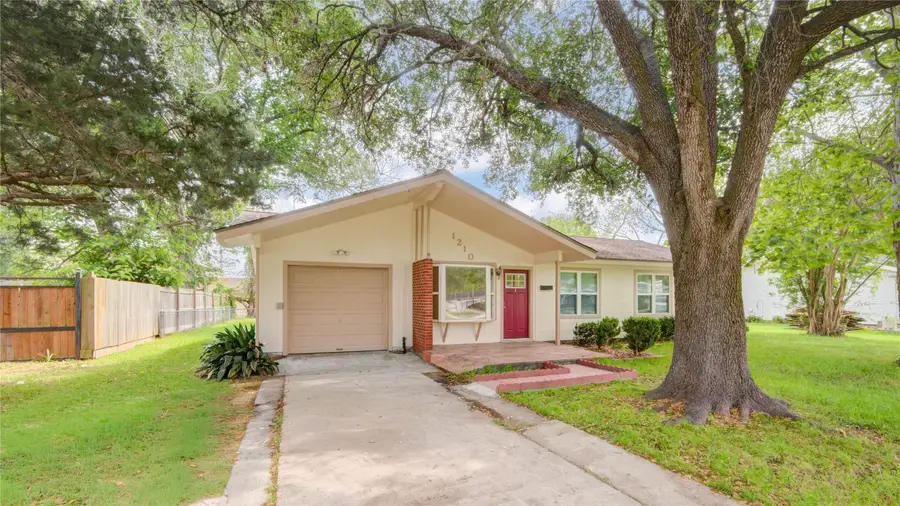 1210 Mac Drive Drive, Sweeny, TX 77480 - #2