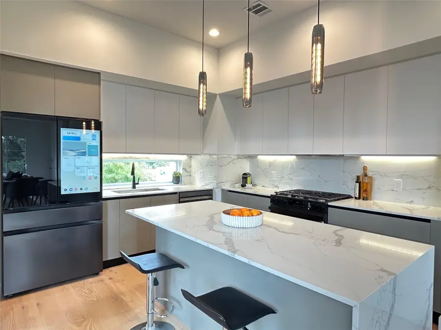 4211 Crawford Street, Houston, TX 77004 - Image #3