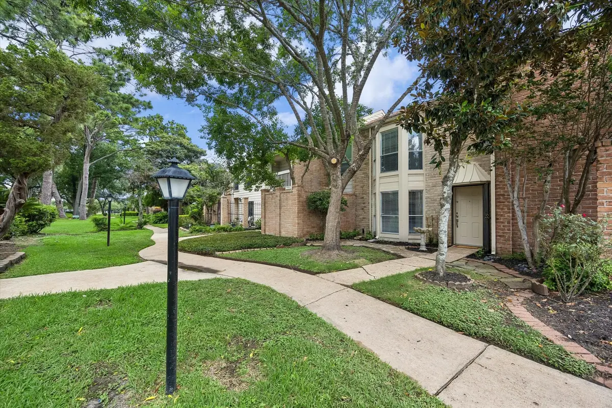 800 Country Place Drive #1102, Houston, TX 77079 - #1