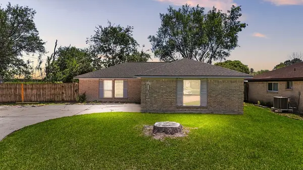 3213 Wavecrest Street, League City, TX 77573