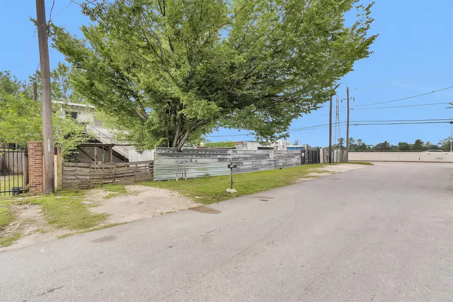 9650 E Hardy Road, Houston, TX 77093 - #3