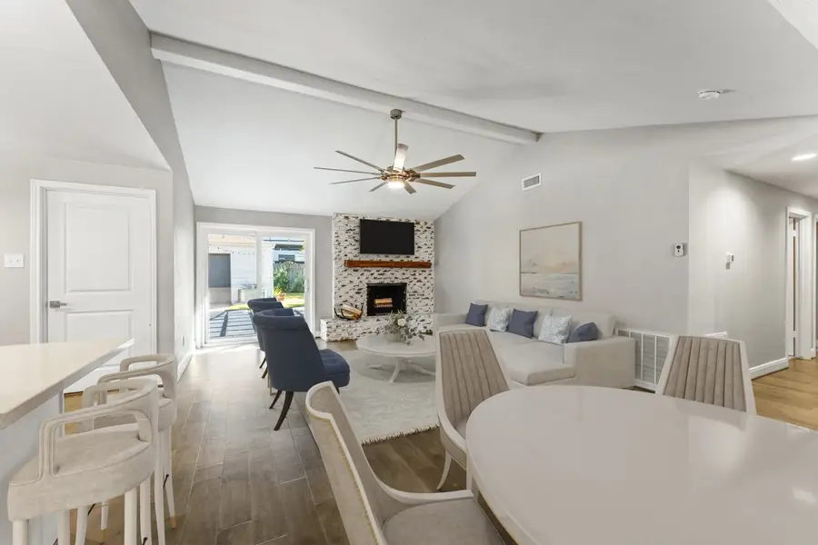 2515 Blue Willow Drive, Houston, TX 77042 - Image #2