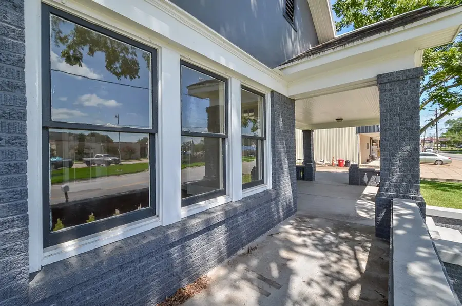 404 W Main Street, Bellville, TX 77418 - Image #2