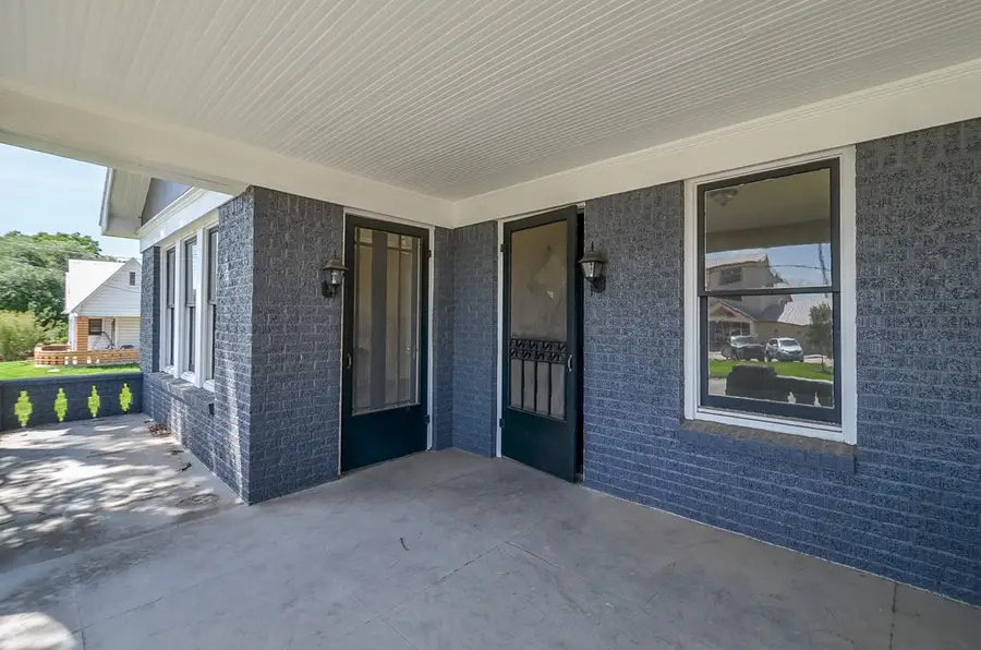 404 W Main Street, Bellville, TX 77418 - Image #3