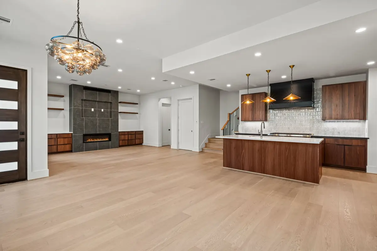 5409 Chevy Chase #A, Houston, TX 77056 - #1