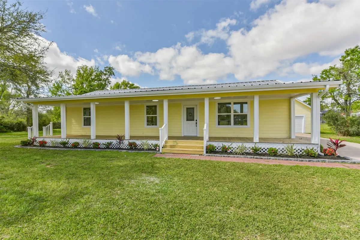 320 S Jamison Street, La Porte, TX 77571 - #1