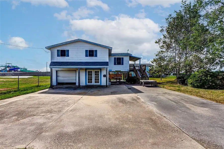 1712 Hwy 87, Crystal Beach, TX 77650 - Image #2