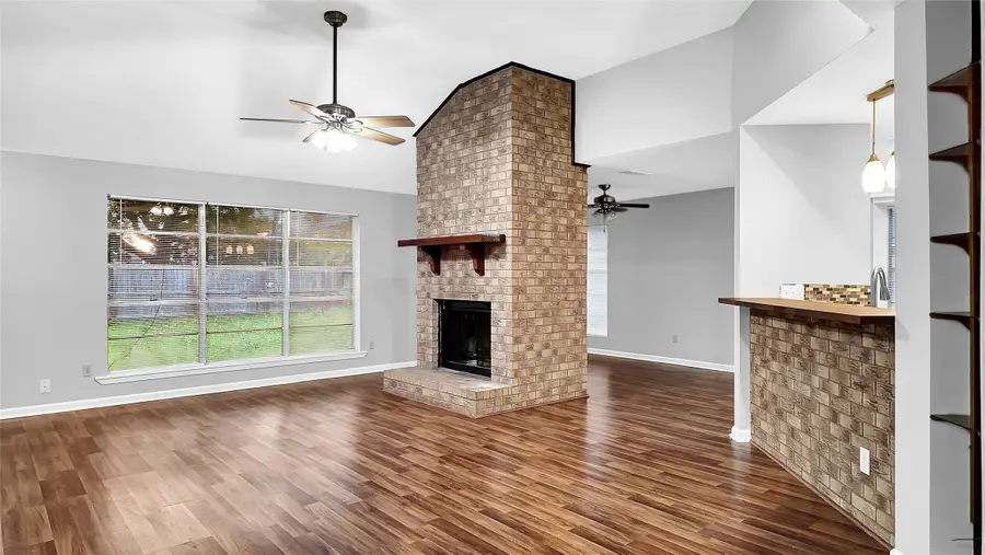 830 S 6th Street, La Porte, TX 77571 - #2