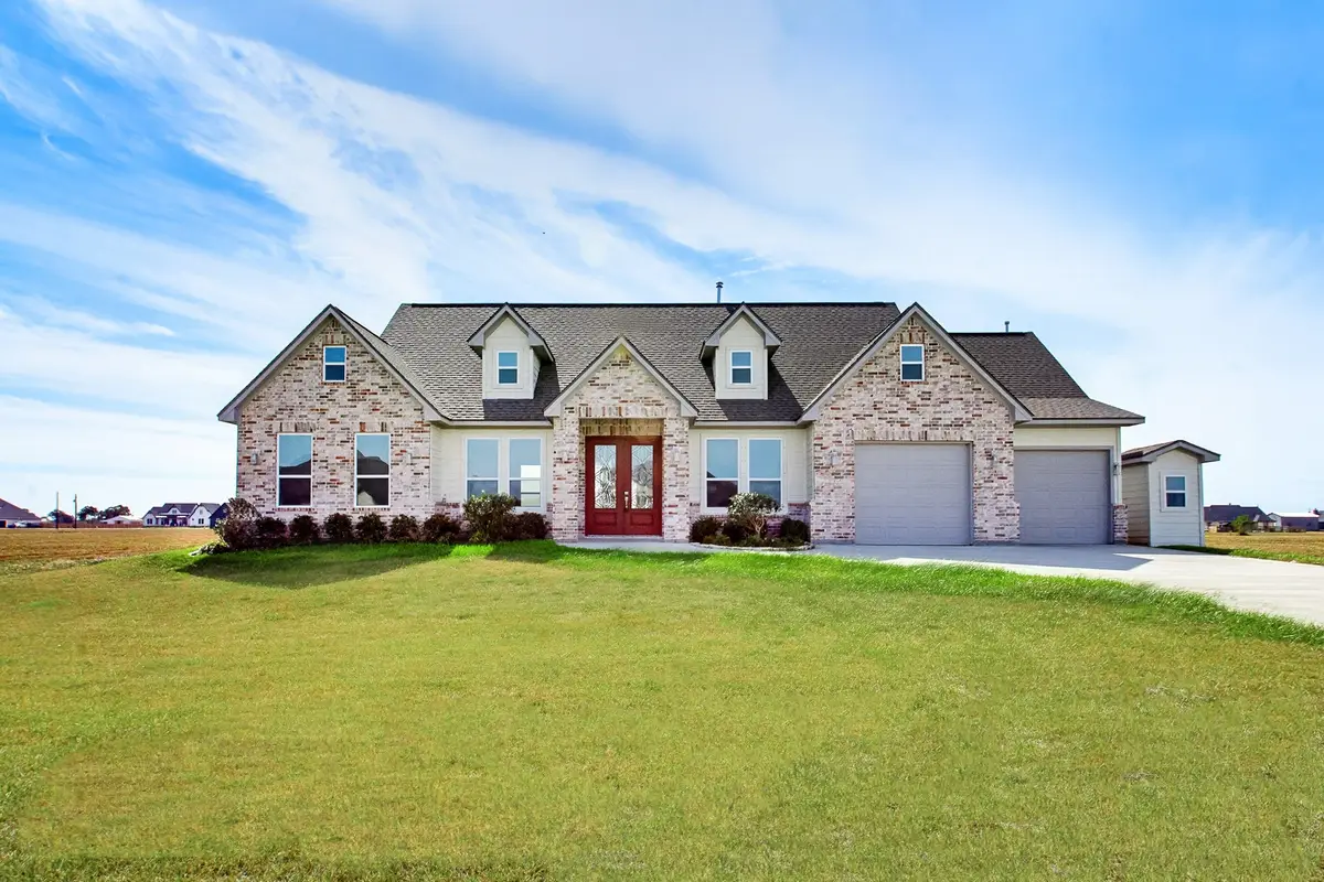 619 Longhorn Trail, Angleton, TX 77515 - #1