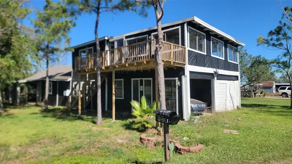 12018 Sandpiper Road, Angleton, TX 77515
