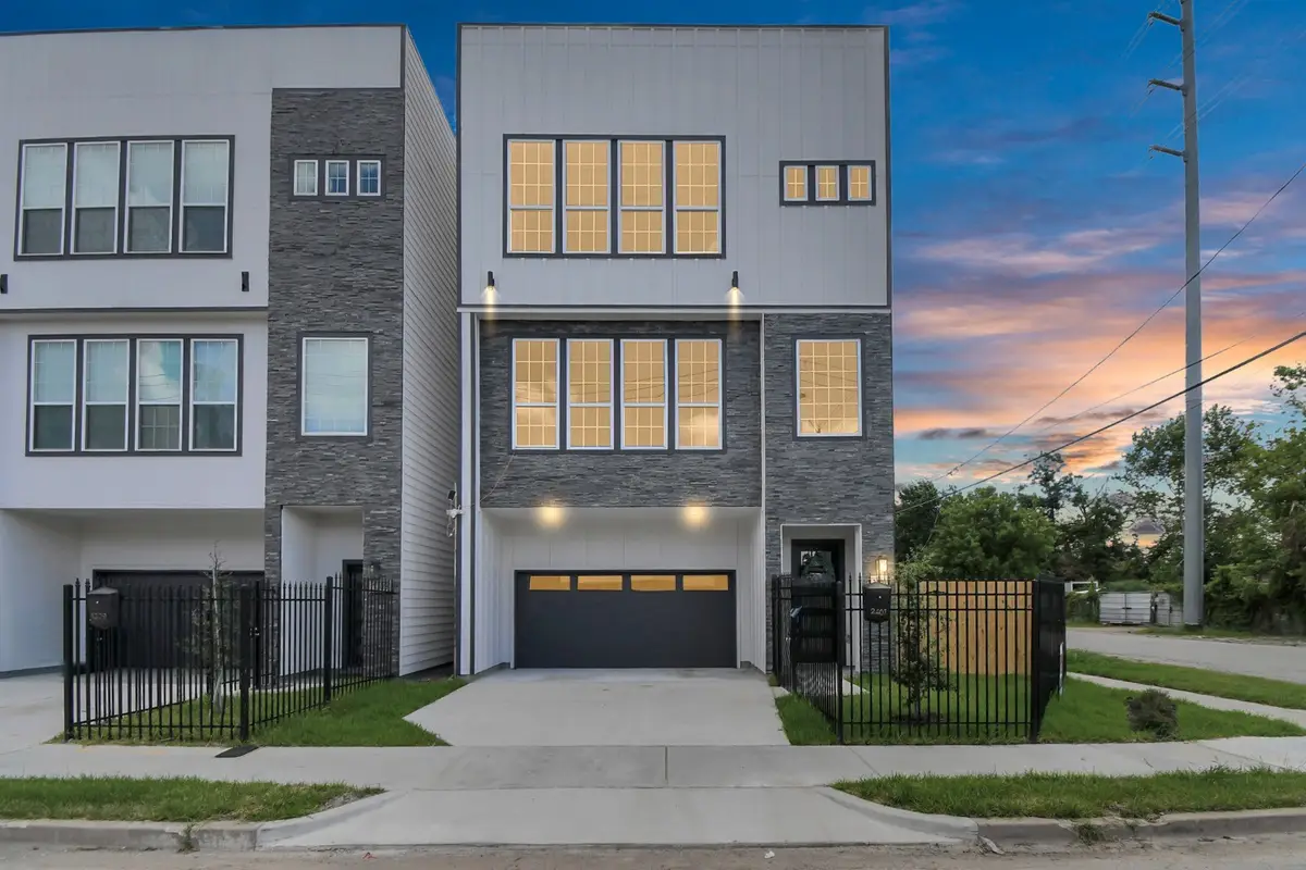 2401 Chapman Street, Houston, TX 77009 - #1