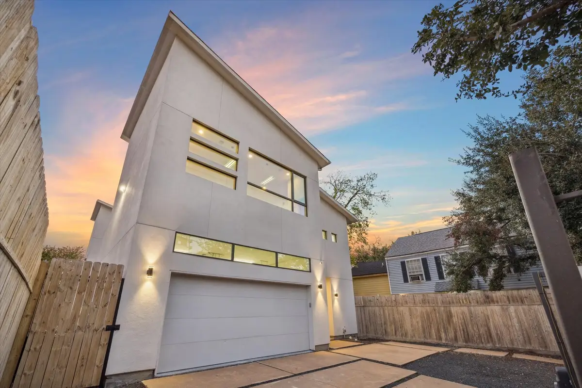 118 Tuam Street, Houston, TX 77006 - #1