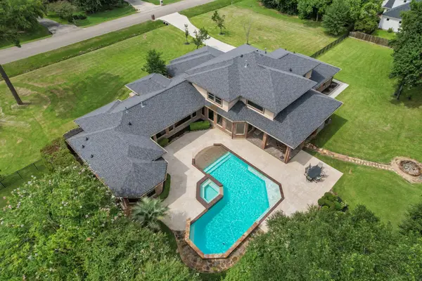 9453 Deer Path Lane, Magnolia, TX 77354