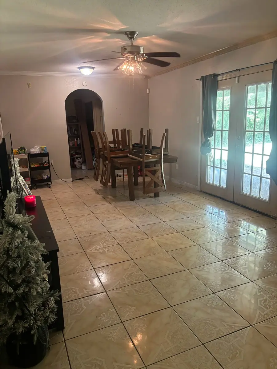 558 Beaver Bend Road, Houston, TX 77037 - Image #2