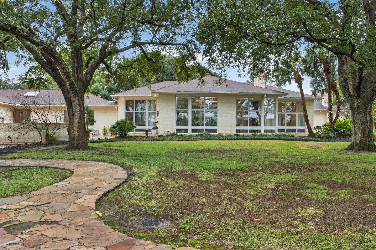 2801 Merriman Street, Port Neches, TX 77651 - #1