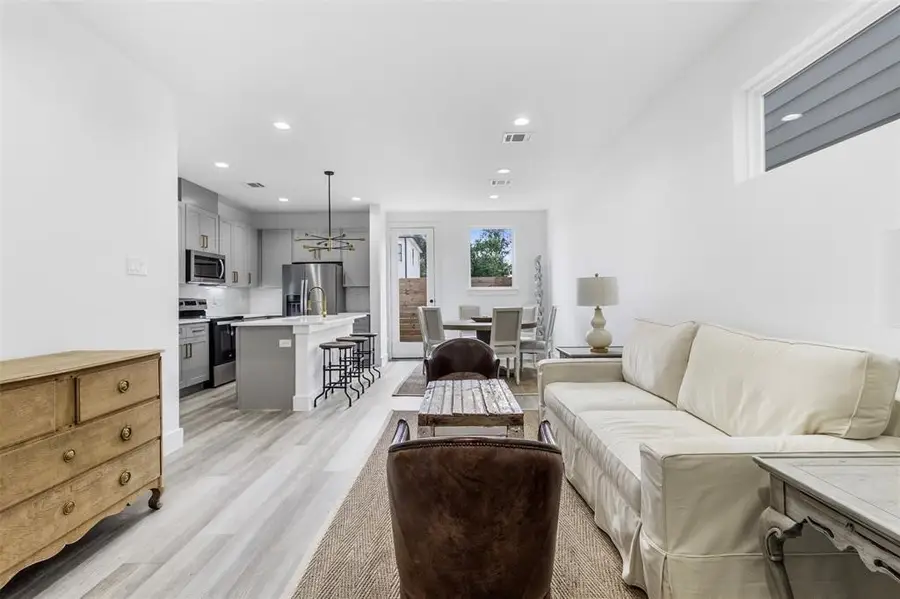 409 Alvia Run Lane, Houston, TX 77018 - Image #3