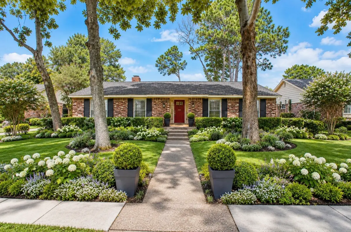 10706 Inwood Drive, Houston, TX 77042 - #1