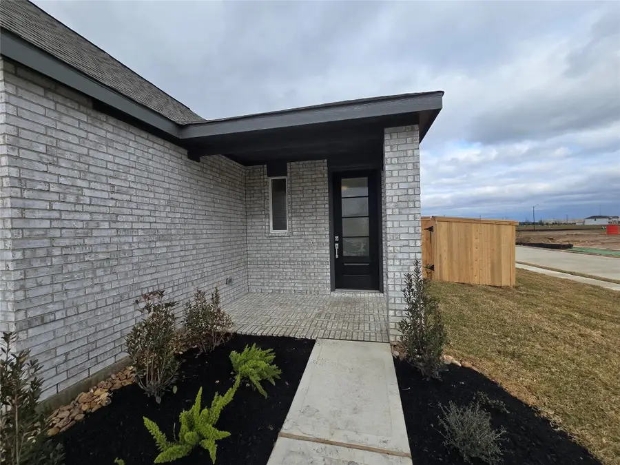 5650 Goosander Land Drive, Baytown, TX 77521 - Image #2