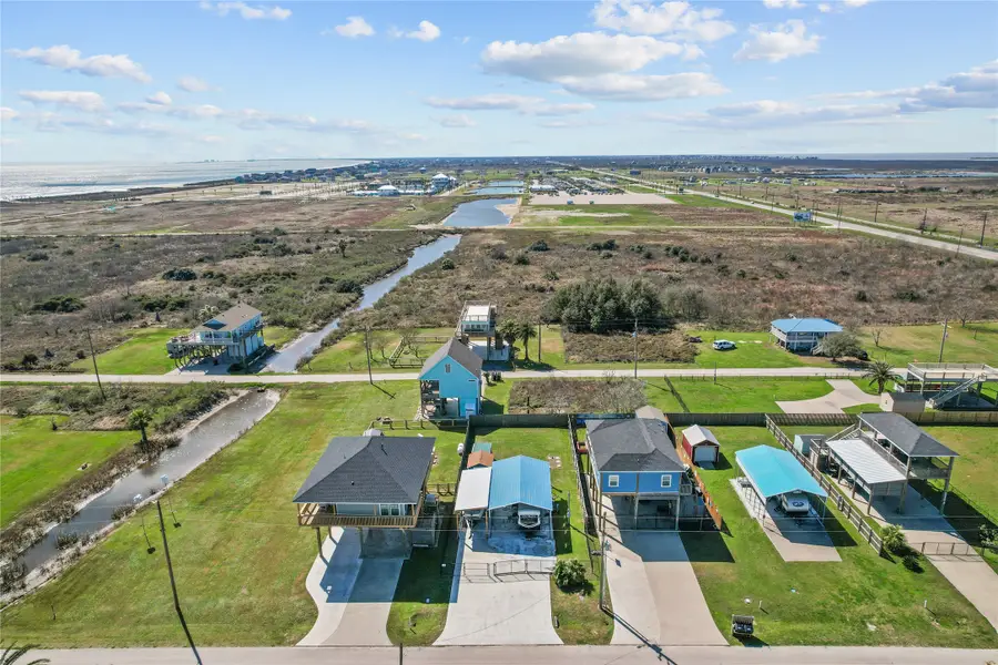 957 S Tinkle Lane, Crystal Beach, TX 77650 - #2