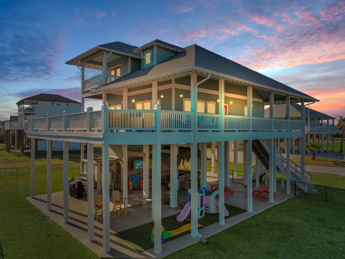 2640 Breaker Drive, Crystal Beach, TX 77650 - #1