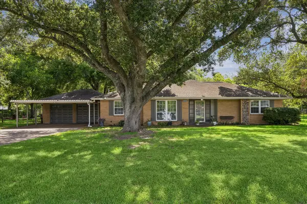 12511 Britt Road, Pearland, TX 77584
