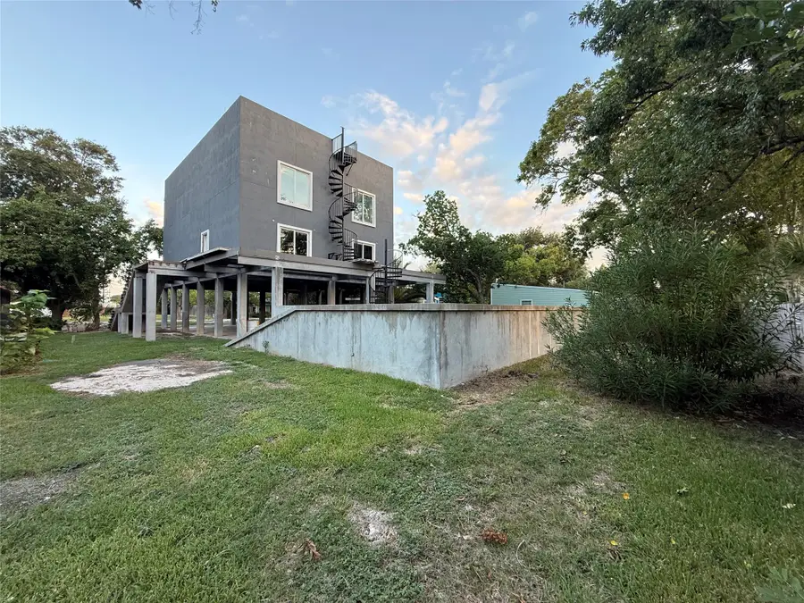 127 5th Street, Dickinson, TX 77539 - #2
