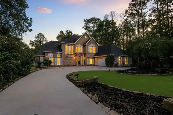3230 Lake Island Drive, Montgomery, TX 77356