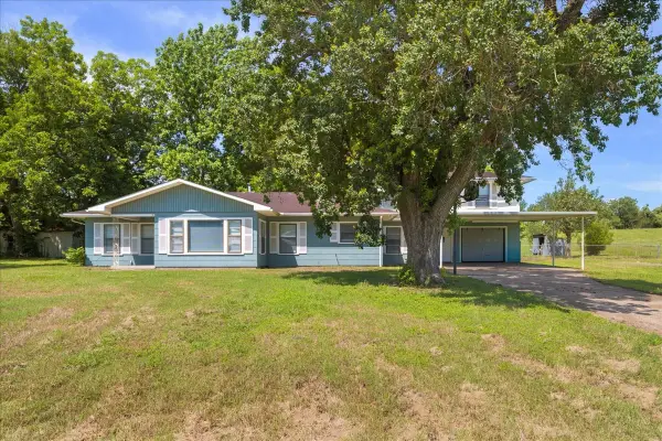 8081 Ernst Parkway, Industry, TX 78944