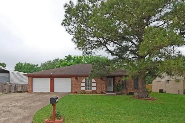 5421 Thistle Drive, Dickinson, TX 77539