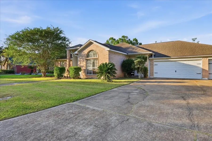8040 Willow Creek Drive, Beaumont, TX 77707 - #2