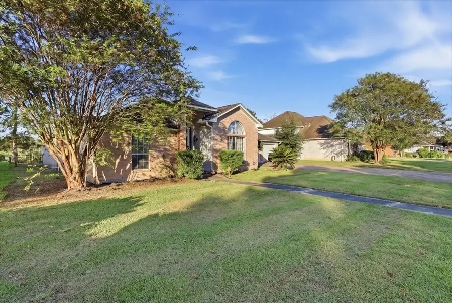 8040 Willow Creek Drive, Beaumont, TX 77707 - #3