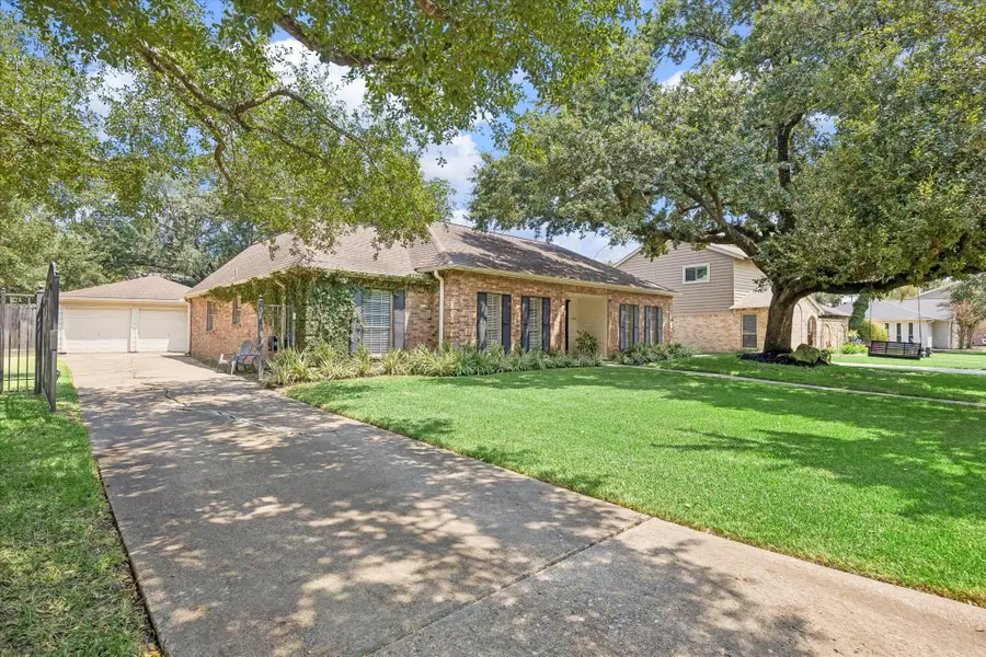 11010 Overbrook Lane, Houston, TX 77042 - #2