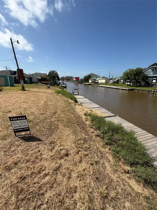 26602 Fm 457, Sargent, TX 77414