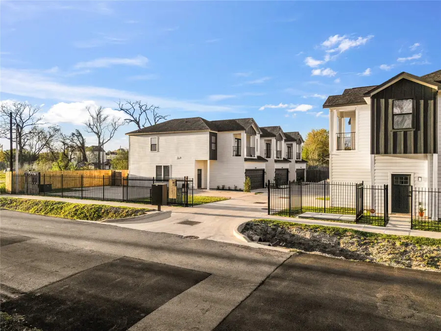 864 Rachel Street #C, Houston, TX 77091 - #2
