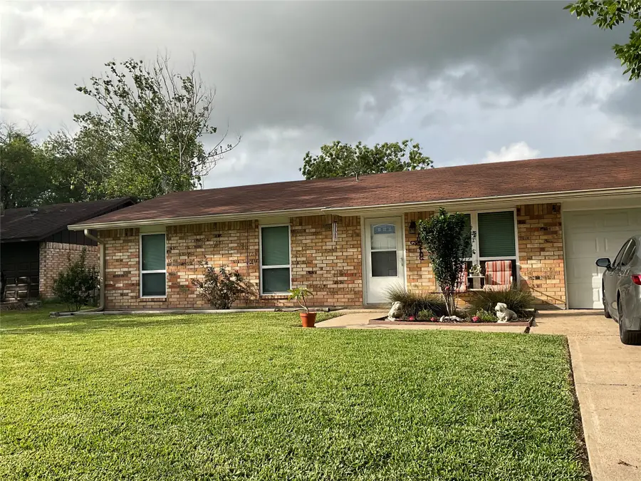 105 Kimberly Lane, Yoakum, TX 77995 - #2