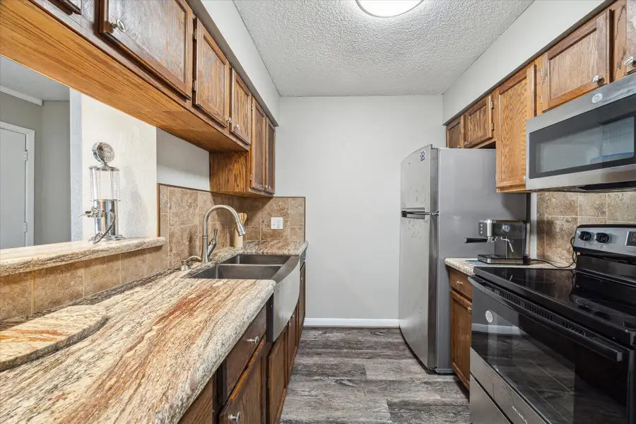 1516 Bay Area Boulevard #L8, Houston, TX 77058 - #2