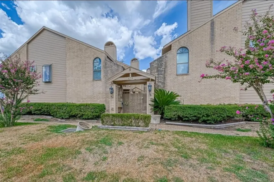 6750 Sands Point Drive, Houston, TX 77074 - Image #2