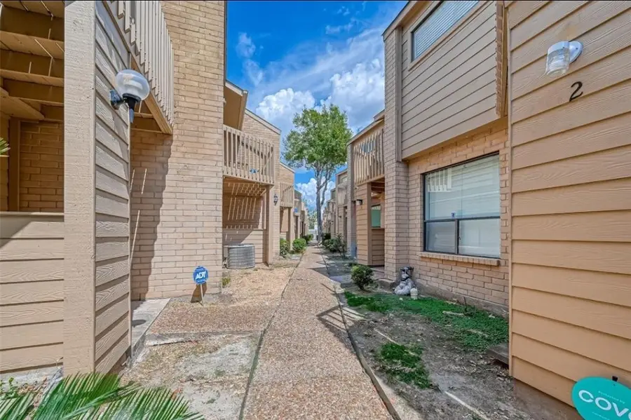 6750 Sands Point Drive, Houston, TX 77074 - Image #3