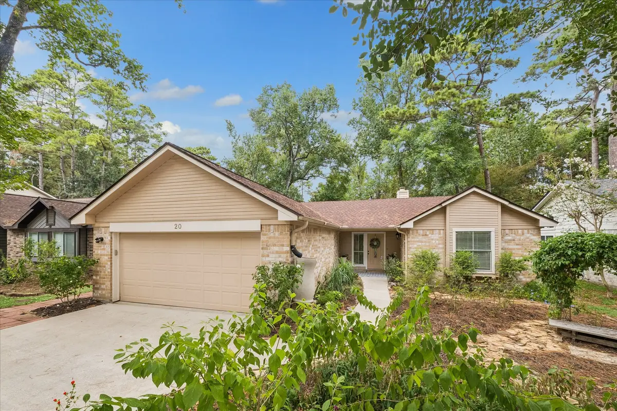 20 Edgewood Forest Court, The Woodlands, TX 77381 - #1