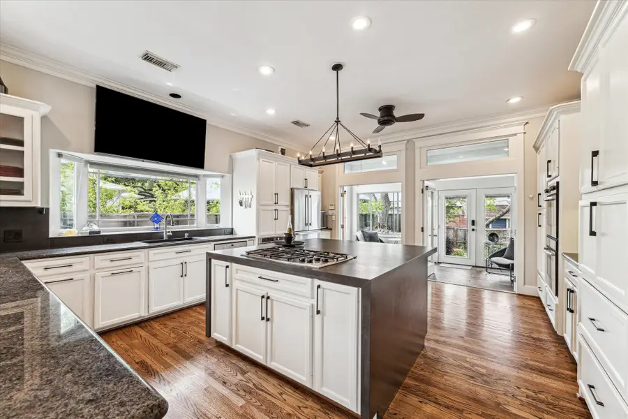 315 W 15th Street, Houston, TX 77008 - #2