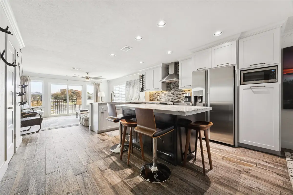 1900 Lakeside Drive, Seabrook, TX 77586 - Image #1