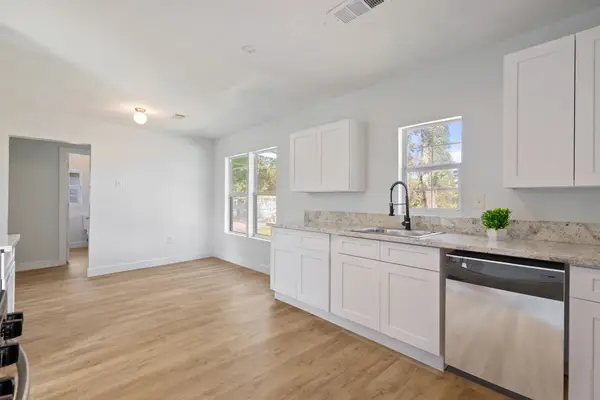 1124 Stowe Street, Baytown, TX 77520