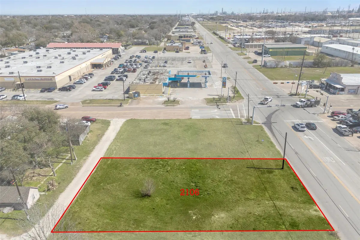 2106 Texas Avenue, Texas City, TX 77590 - #1