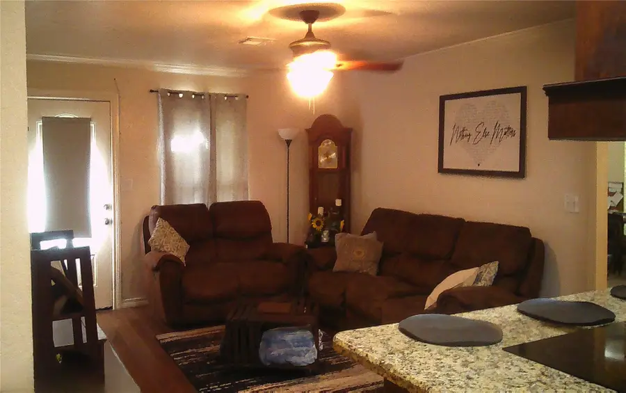 202 Azalea Street, Lake Jackson, TX 77566 - #2