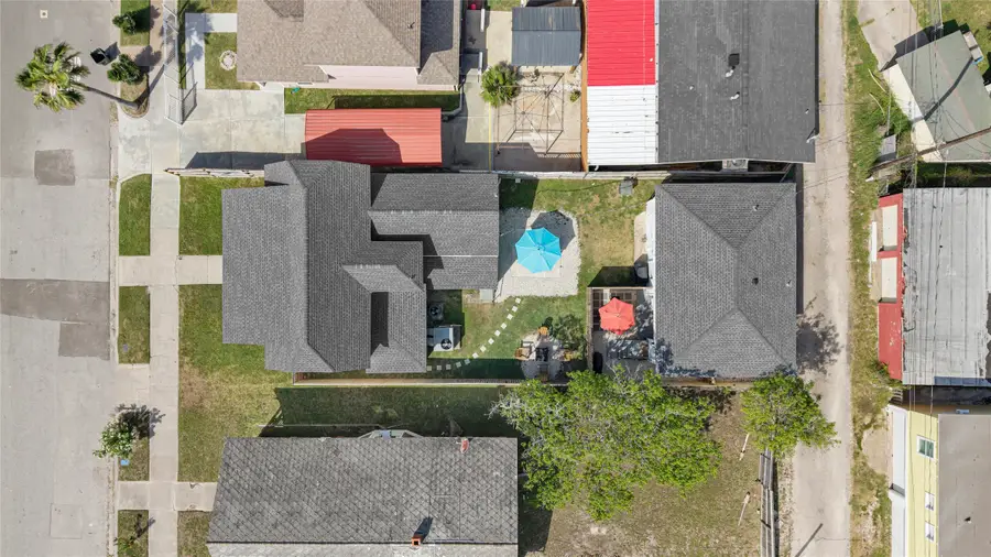 3624 Avenue S 1/2, Galveston, TX 77550 - #3