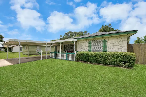 3209 Hays Street, Pasadena, TX 77503