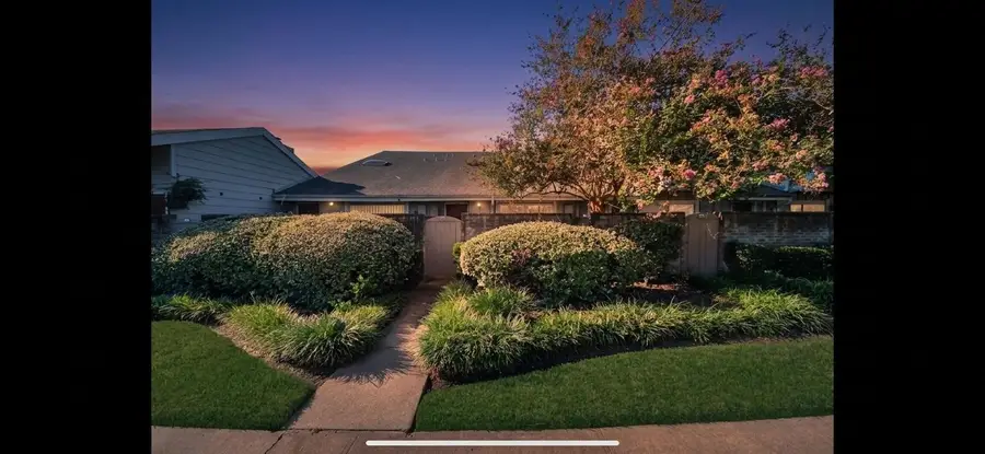 12934 Greenway Chase Court #2934, Houston, TX 77072 - #2